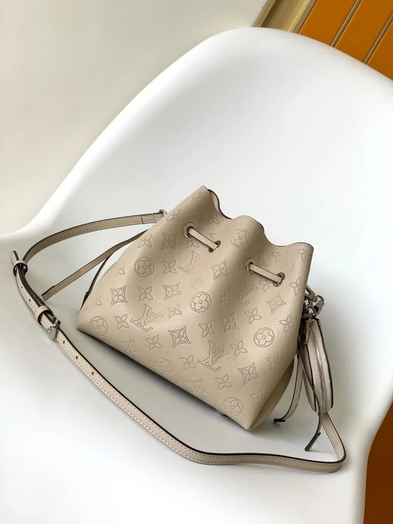 Louis Vuitton Bucket Bags Cozy 43028