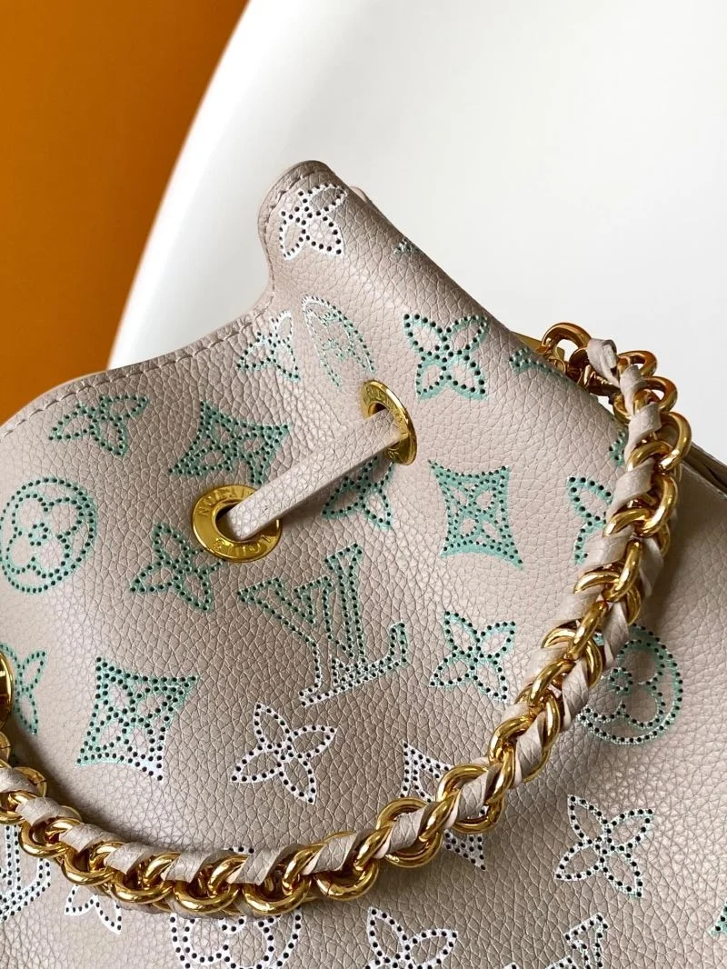 Louis Vuitton Bucket Bags Sleek 43095
