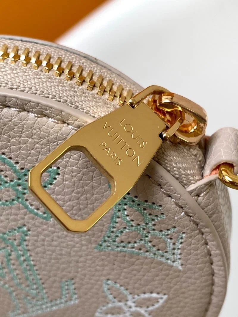 Louis Vuitton Bucket Bags Sleek 43095