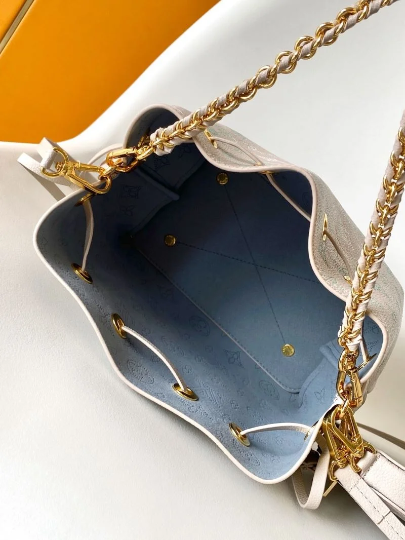 Louis Vuitton Bucket Bags Sleek 43095