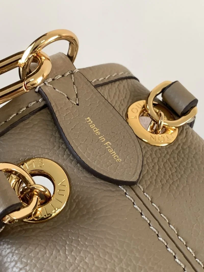 SunProtective Louis Vuitton Bucket Bags 43005