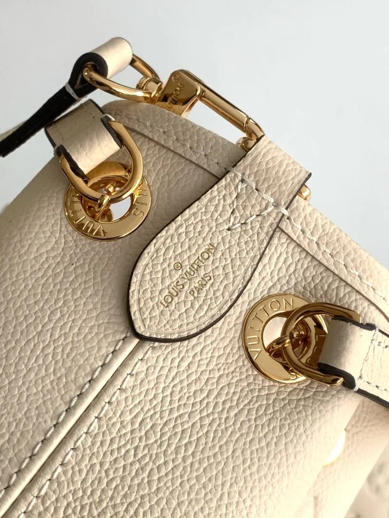 Sophisticated Louis Vuitton Bucket Bags 43004