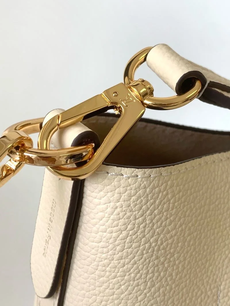 Soft Louis Vuitton Bucket Bags 43003