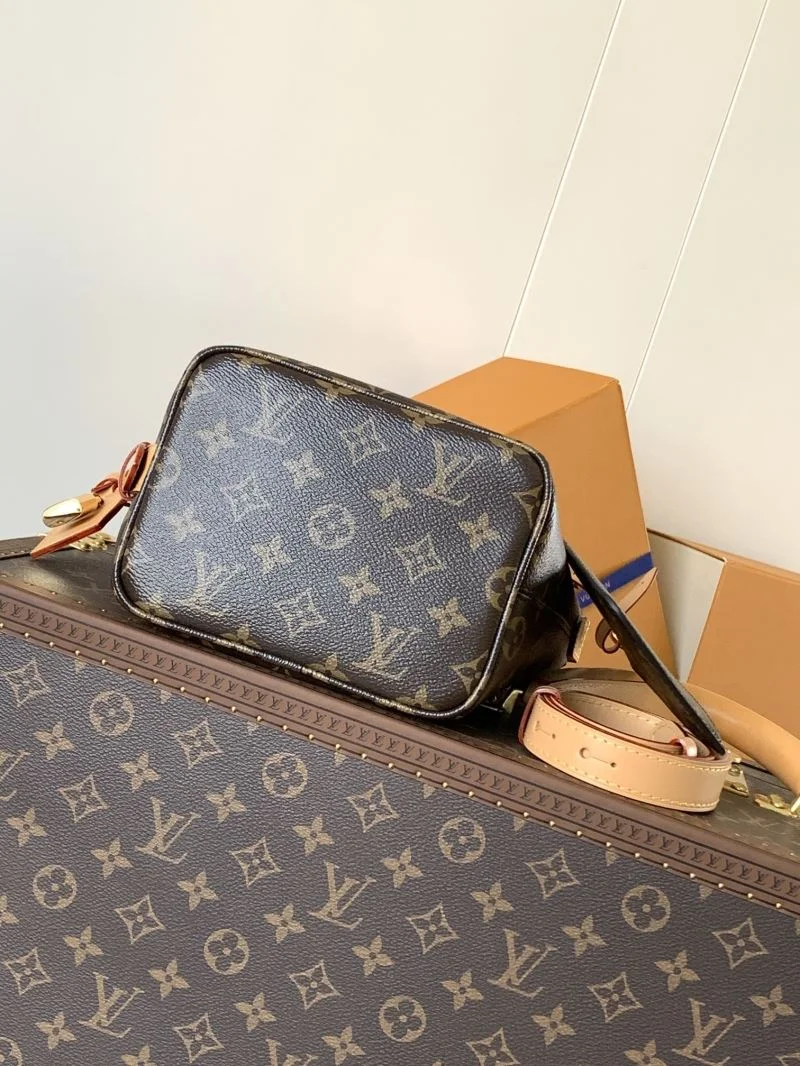 FlexibleFit Louis Vuitton Bucket Bags 43001