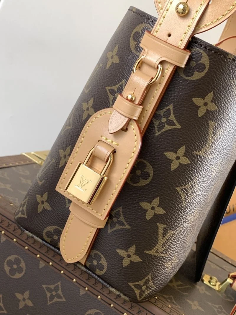 FlexibleFit Louis Vuitton Bucket Bags 43001