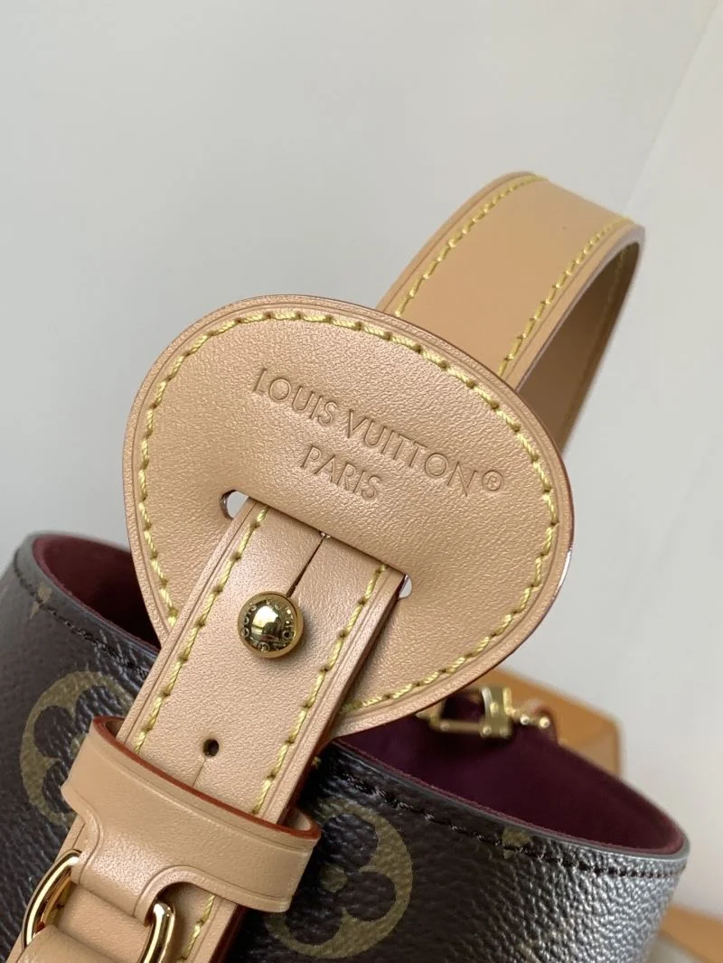 FlexibleFit Louis Vuitton Bucket Bags 43001