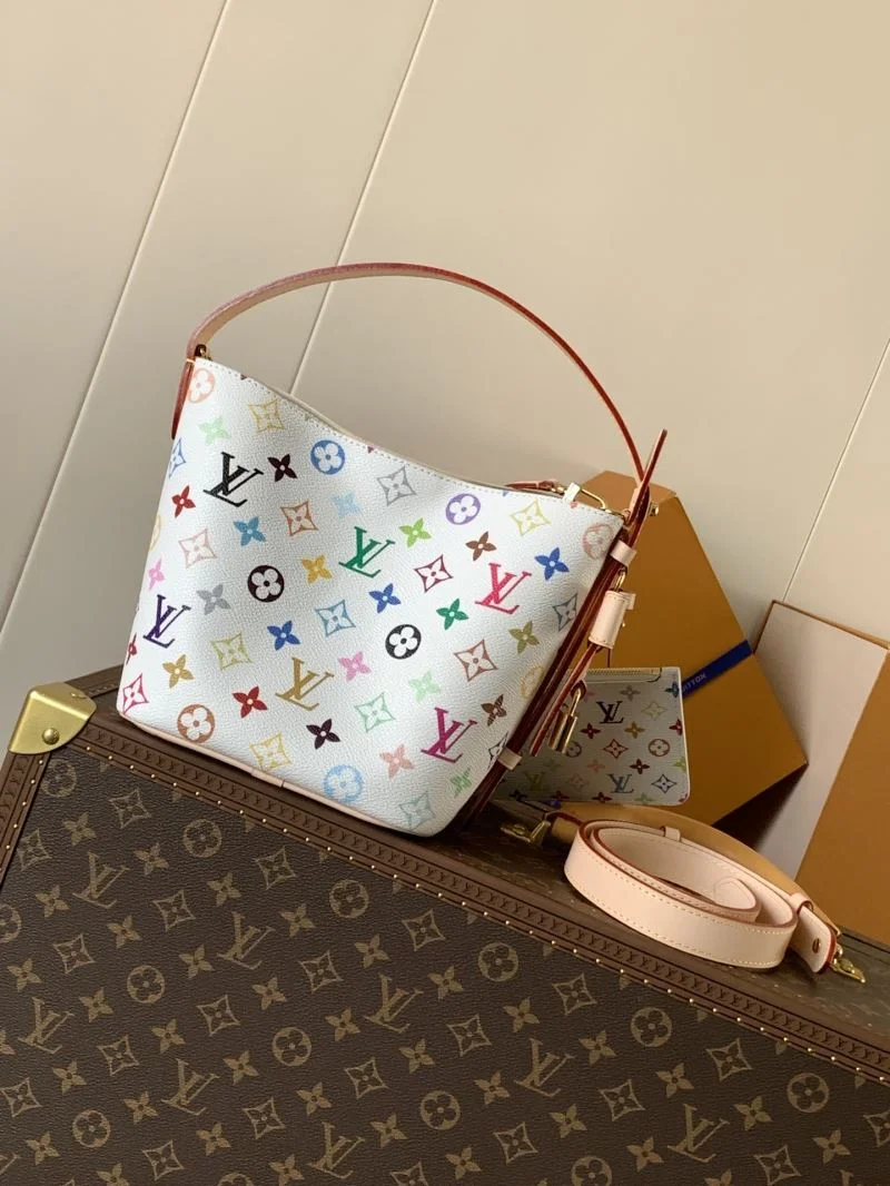 Sleek Louis Vuitton Bucket Bags 43012