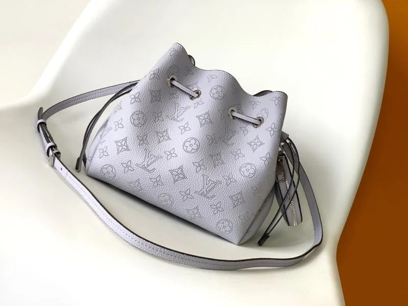 Supportive Louis Vuitton Bucket Bags 42993