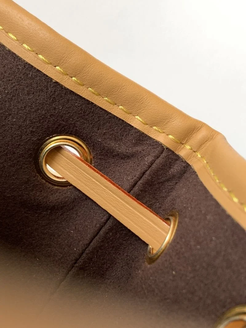 Louis Vuitton Bucket Bags Durable 42986