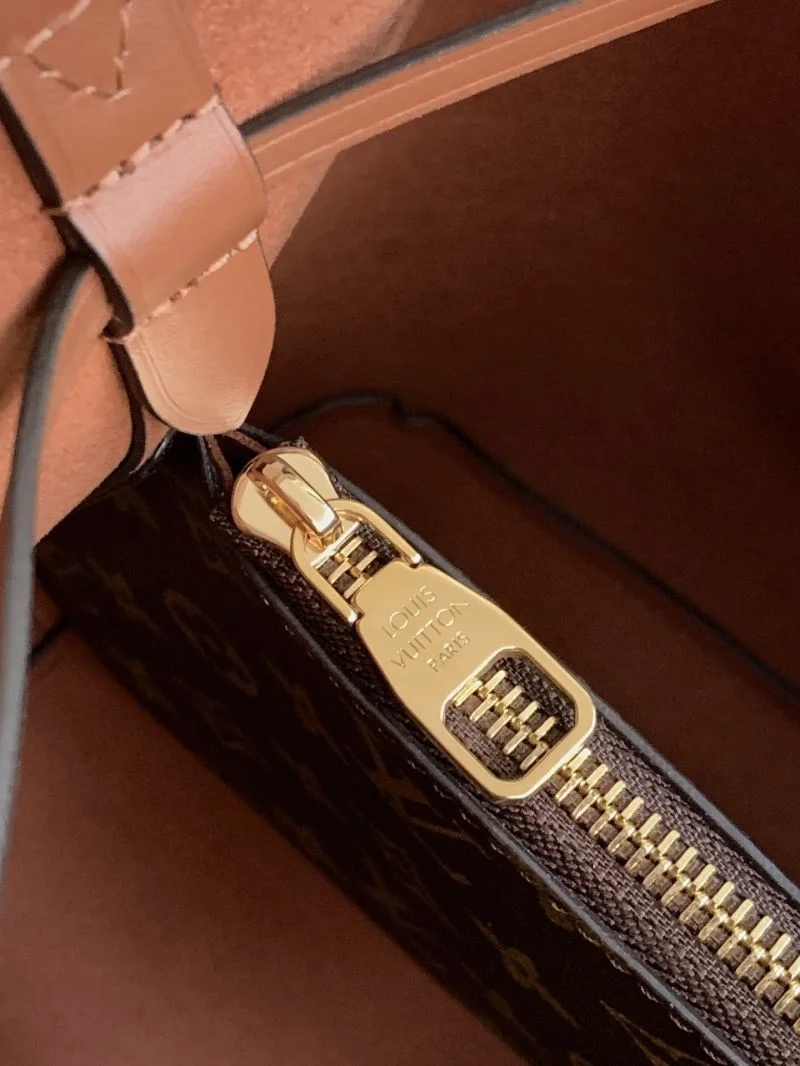 Unisex Louis Vuitton Bucket Bags 42988