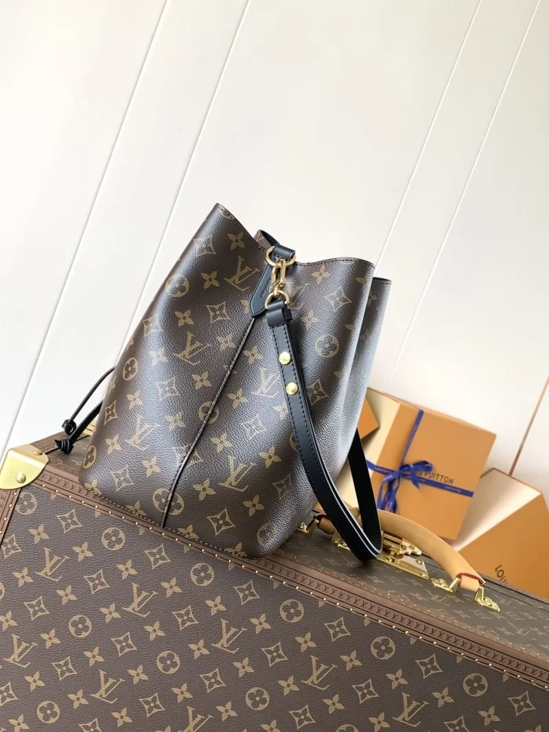 Classic Louis Vuitton Bucket Bags 43058