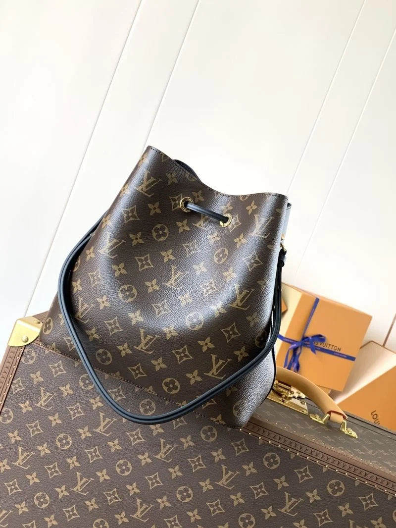 Classic Louis Vuitton Bucket Bags 43058