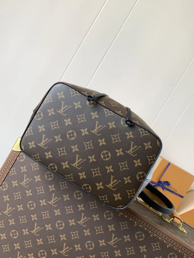 Classic Louis Vuitton Bucket Bags 43058
