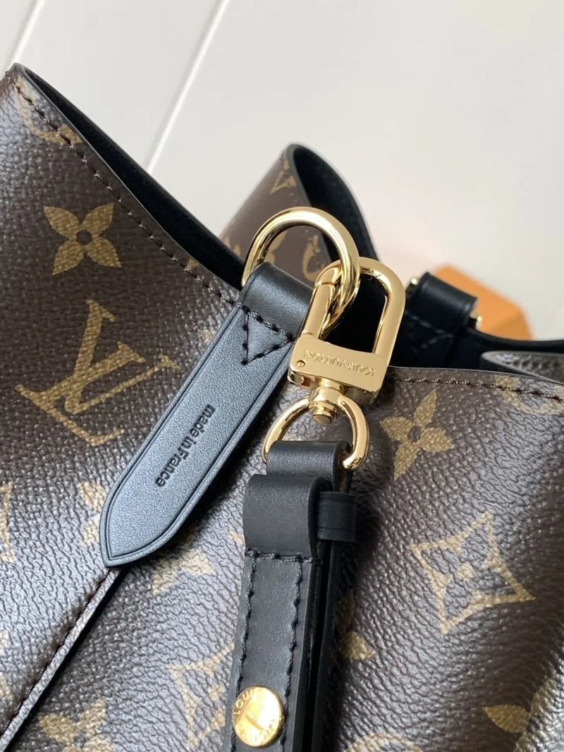 Classic Louis Vuitton Bucket Bags 43058