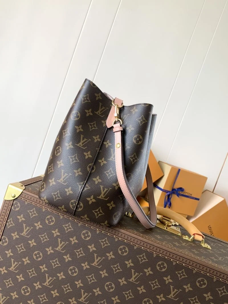 Stretchable Louis Vuitton Bucket Bags 43006