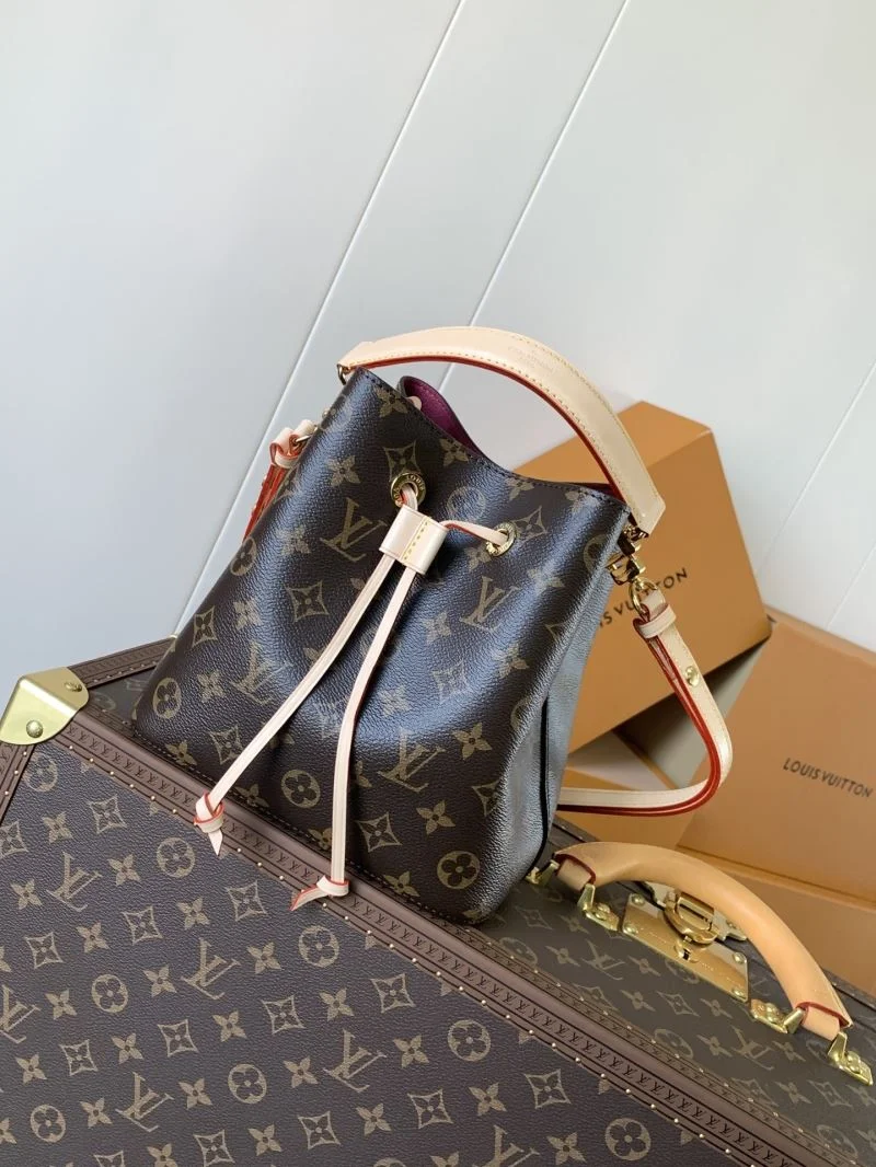 Resilient Louis Vuitton Bucket Bags 42982