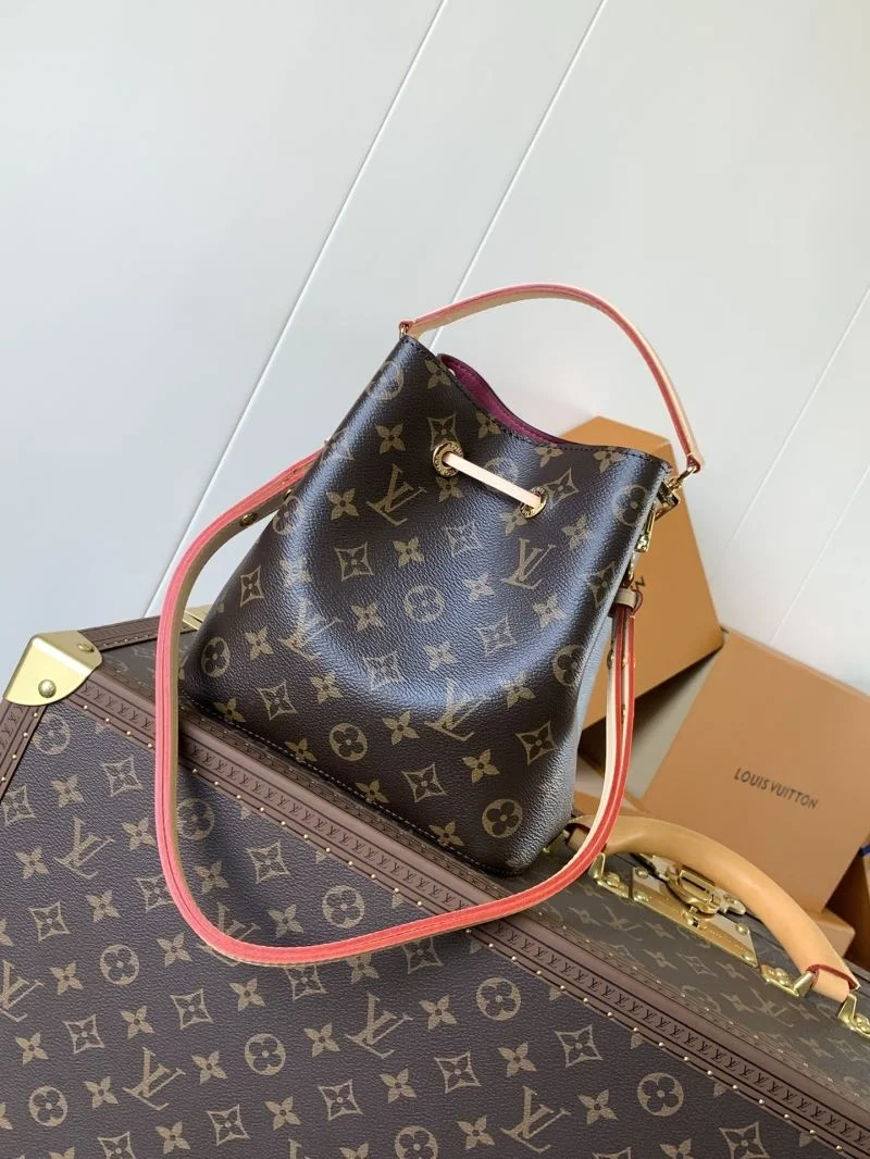 Resilient Louis Vuitton Bucket Bags 42982
