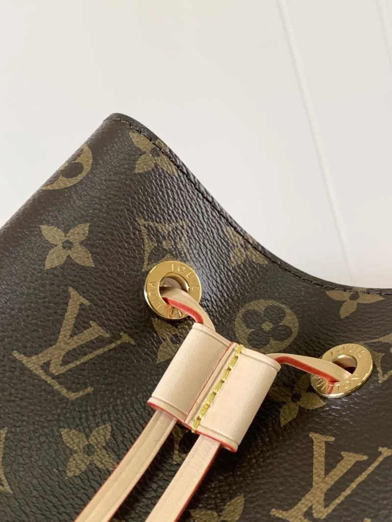 Resilient Louis Vuitton Bucket Bags 42982