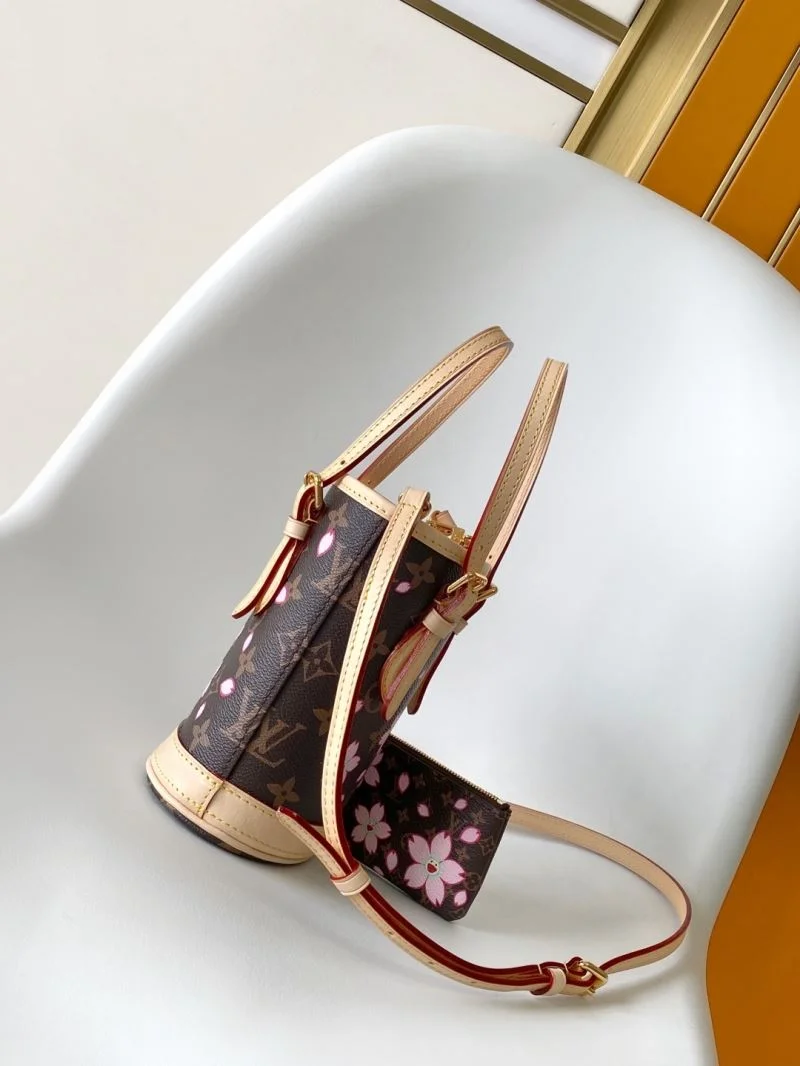 Louis Vuitton Bucket Bags Trendsetting 42973