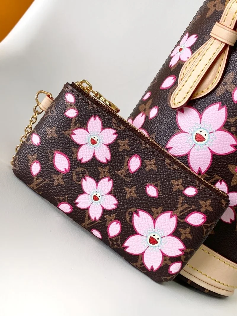 Louis Vuitton Bucket Bags Trendsetting 42973