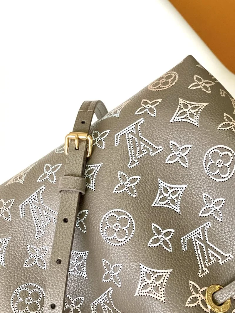Sophisticated Louis Vuitton Bucket Bags 41977