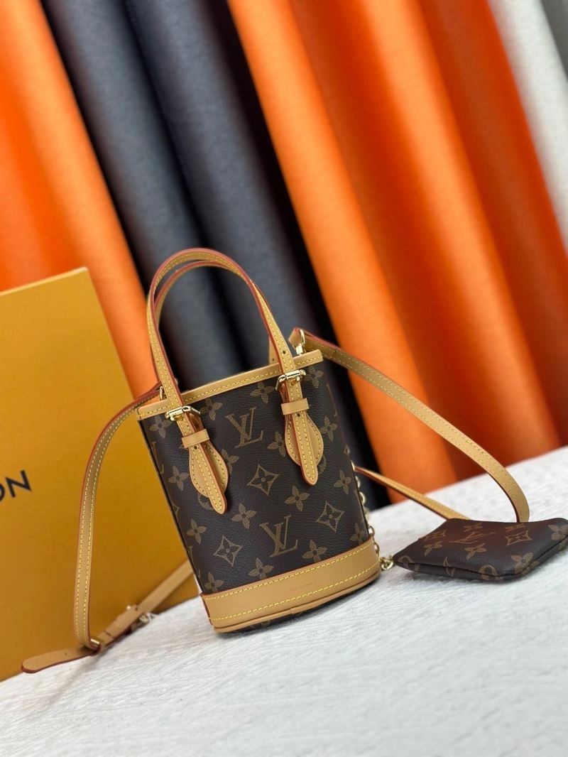 Seasonal Louis Vuitton Bucket Bags 80285