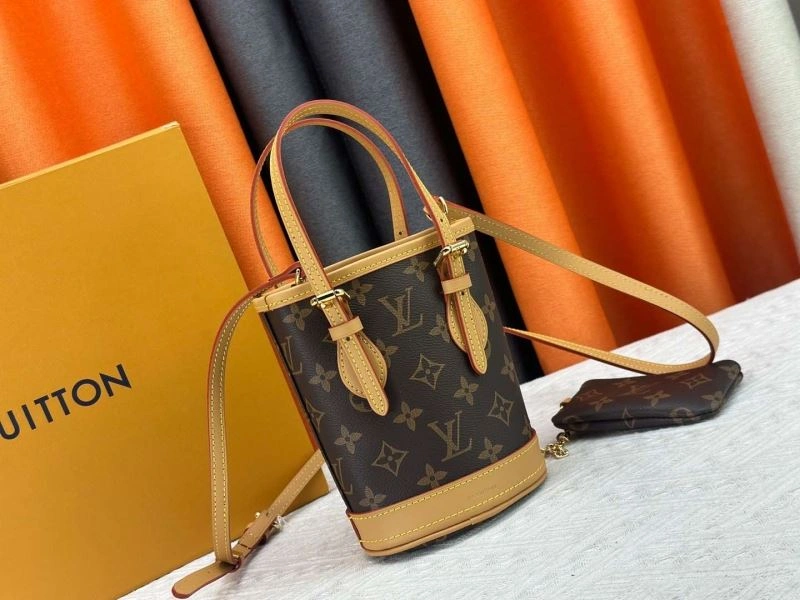 Seasonal Louis Vuitton Bucket Bags 80285