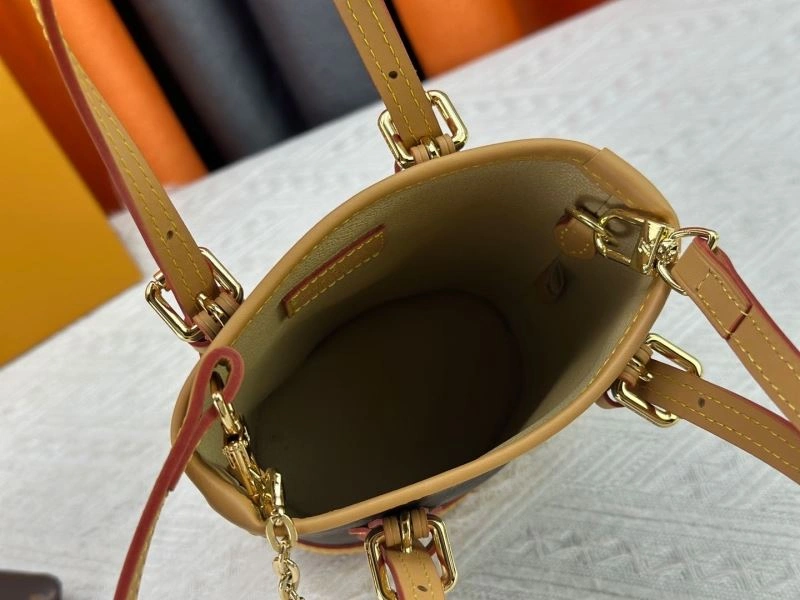 Seasonal Louis Vuitton Bucket Bags 80285