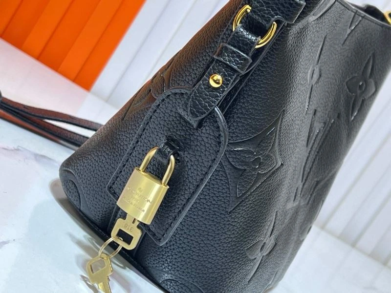 WrinkleFree Louis Vuitton Bucket Bags 80263