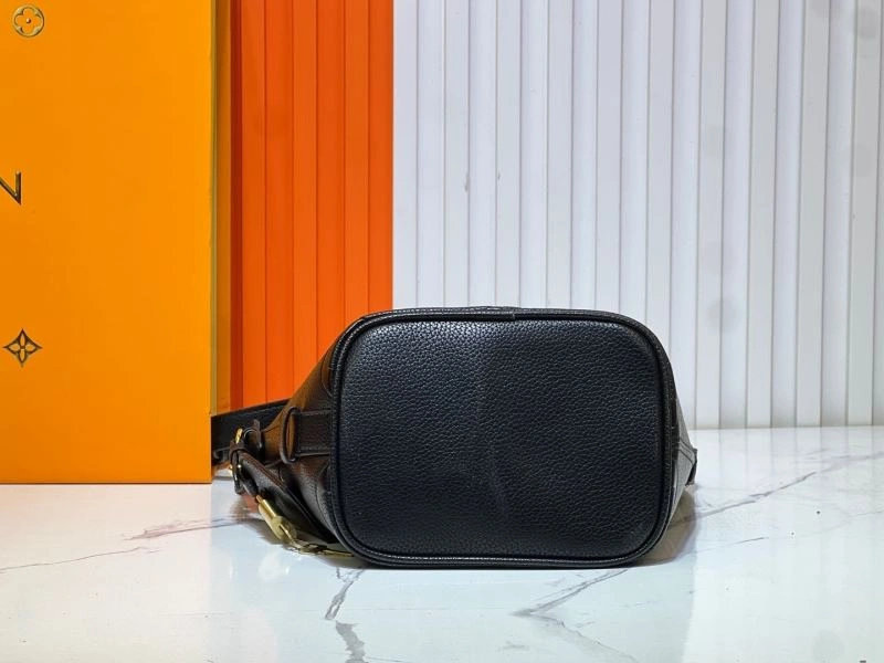 WrinkleFree Louis Vuitton Bucket Bags 80263