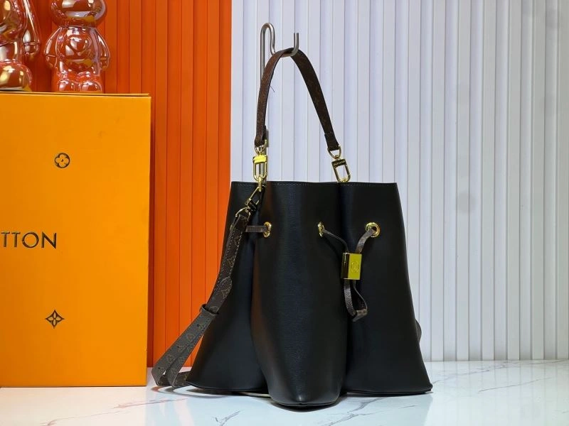 Louis Vuitton Bucket Bags Lightweight 80261