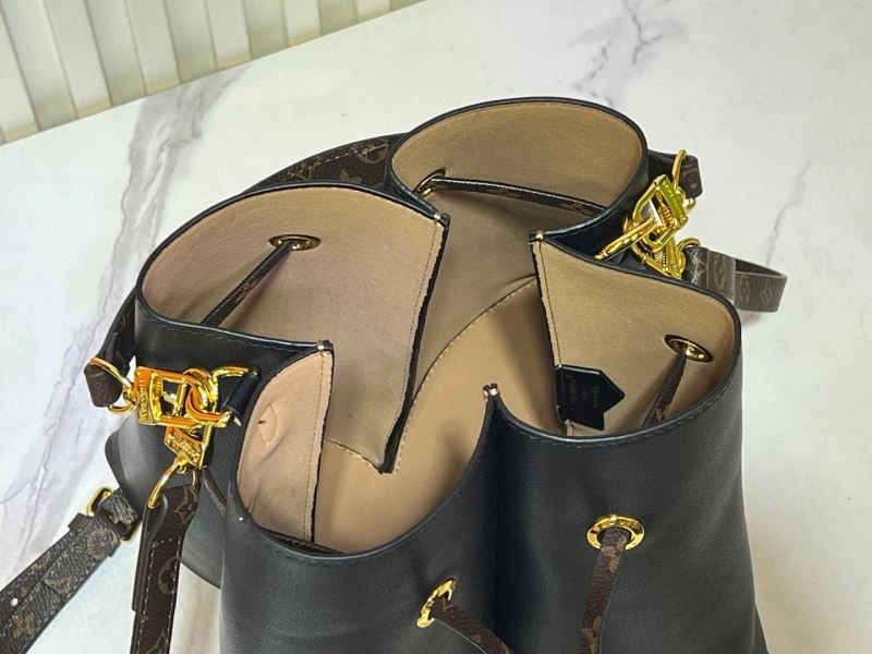 Louis Vuitton Bucket Bags Lightweight 80261