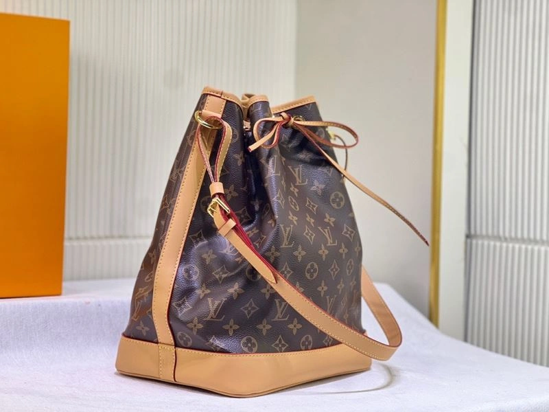 Cozy Louis Vuitton Bucket Bags 80260