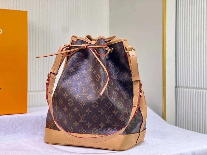 Cozy Louis Vuitton Bucket Bags 80260