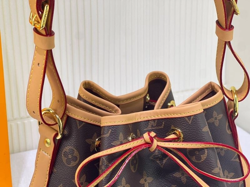 Cozy Louis Vuitton Bucket Bags 80260