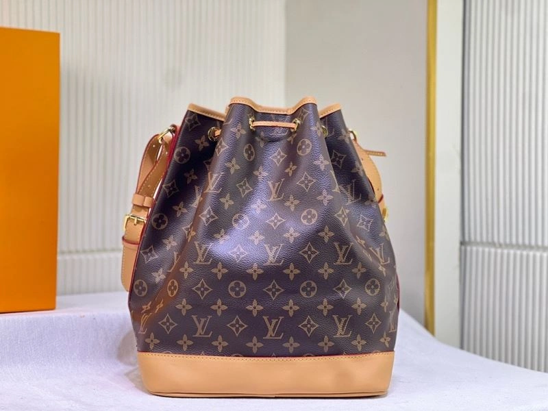 Cozy Louis Vuitton Bucket Bags 80260