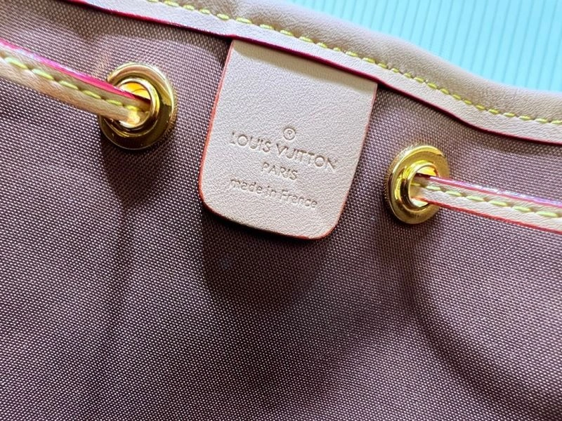 Cozy Louis Vuitton Bucket Bags 80260