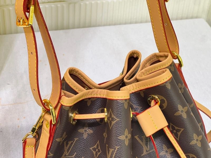 Louis Vuitton Bucket Bags Sophisticated 80259