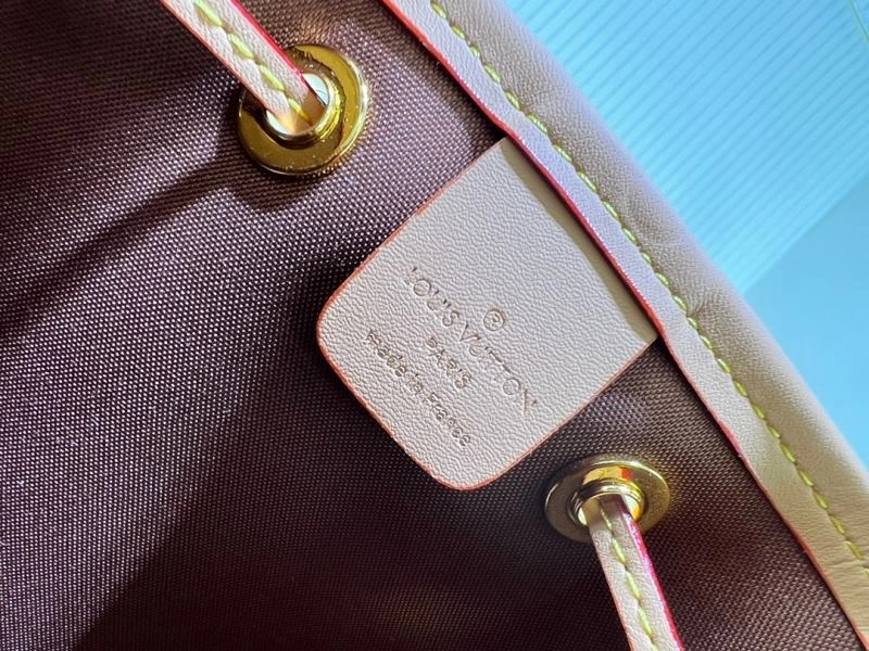 Louis Vuitton Bucket Bags Sophisticated 80259