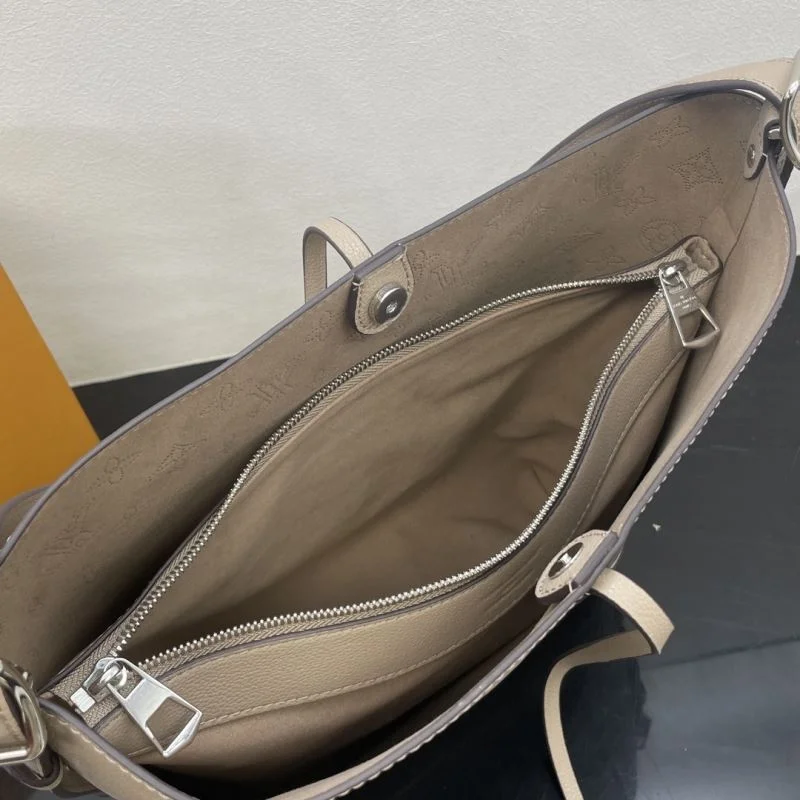 Affordable Louis Vuitton Bucket Bags 41804