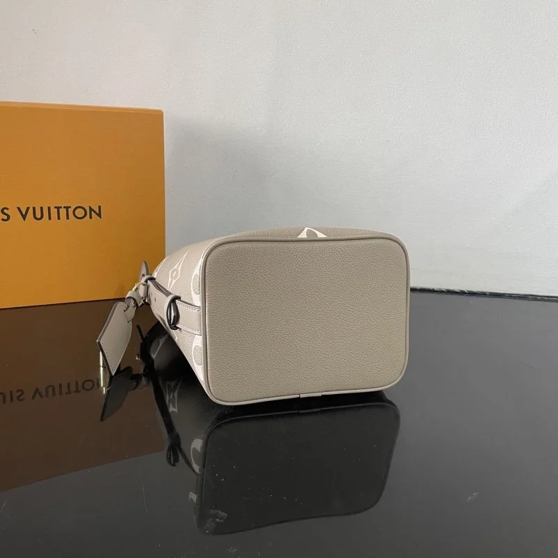 StreetReady Louis Vuitton Bucket Bags 41636