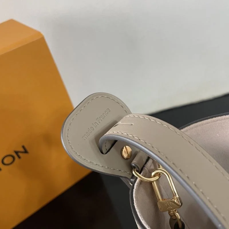 StreetReady Louis Vuitton Bucket Bags 41636