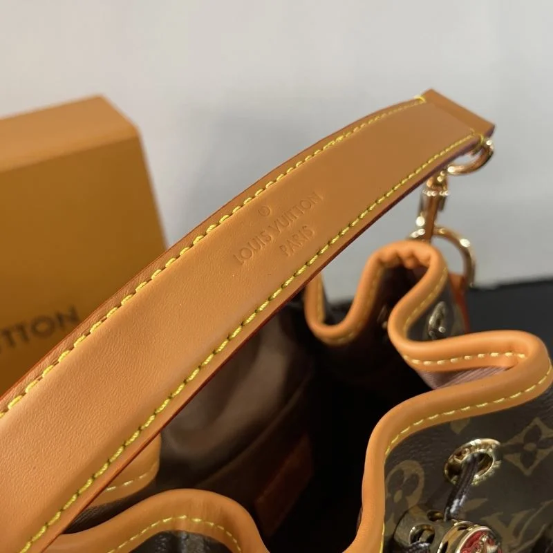 SoftTouch Louis Vuitton Bucket Bags 41637