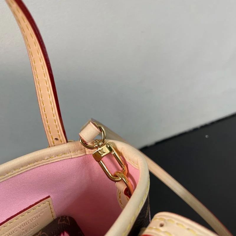 Attractive Louis Vuitton Bucket Bags 41635