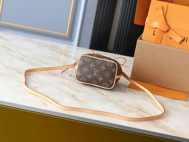 Louis Vuitton Bucket Bags Refined 88635