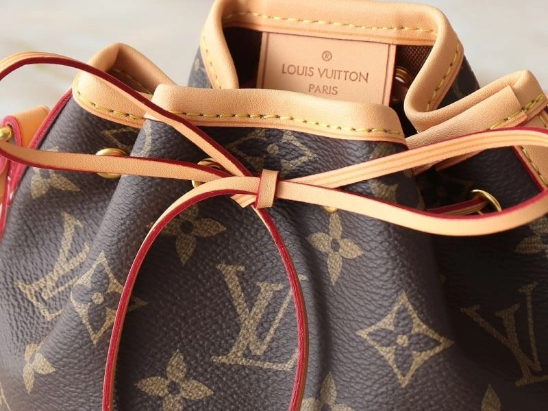 Louis Vuitton Bucket Bags Refined 88635
