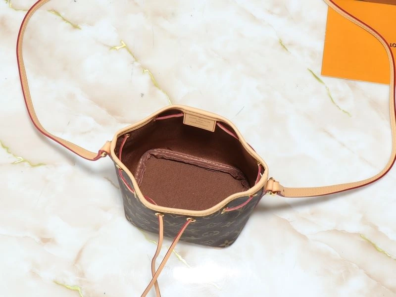 Louis Vuitton Bucket Bags Refined 88635