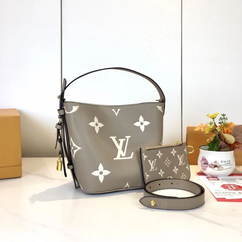 Louis Vuitton Bucket Bags Sleek 88645