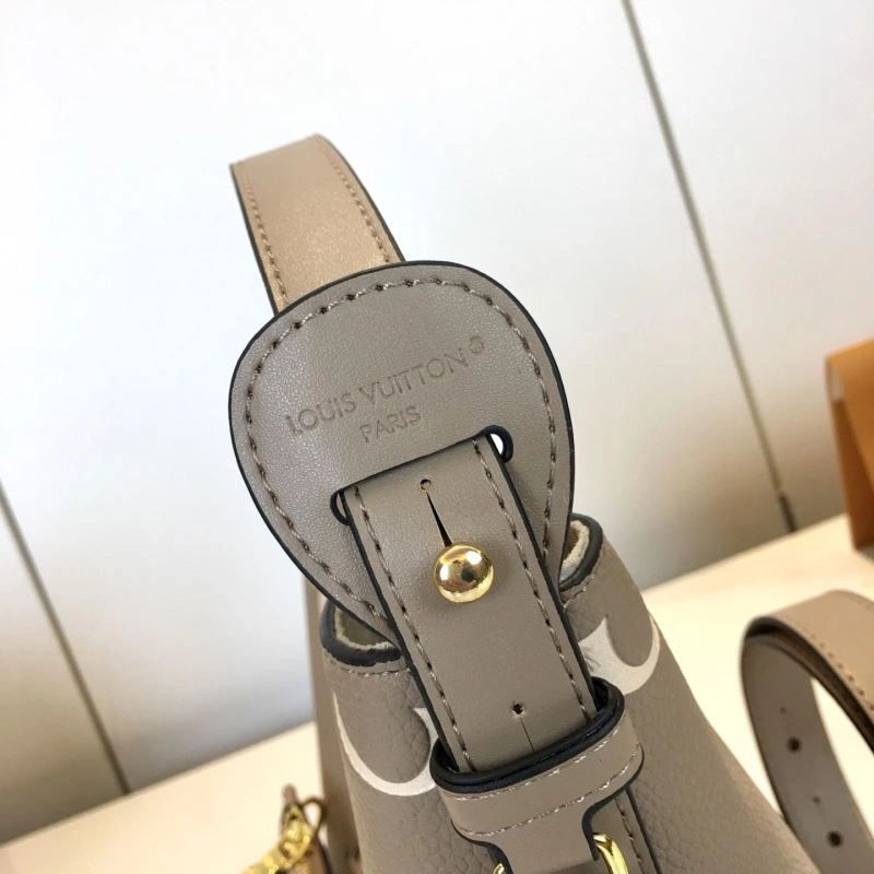 Louis Vuitton Bucket Bags Sleek 88645