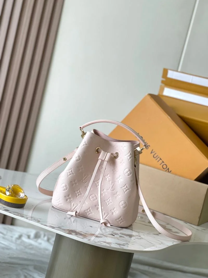 Stylish Louis Vuitton Bucket Bags 41406
